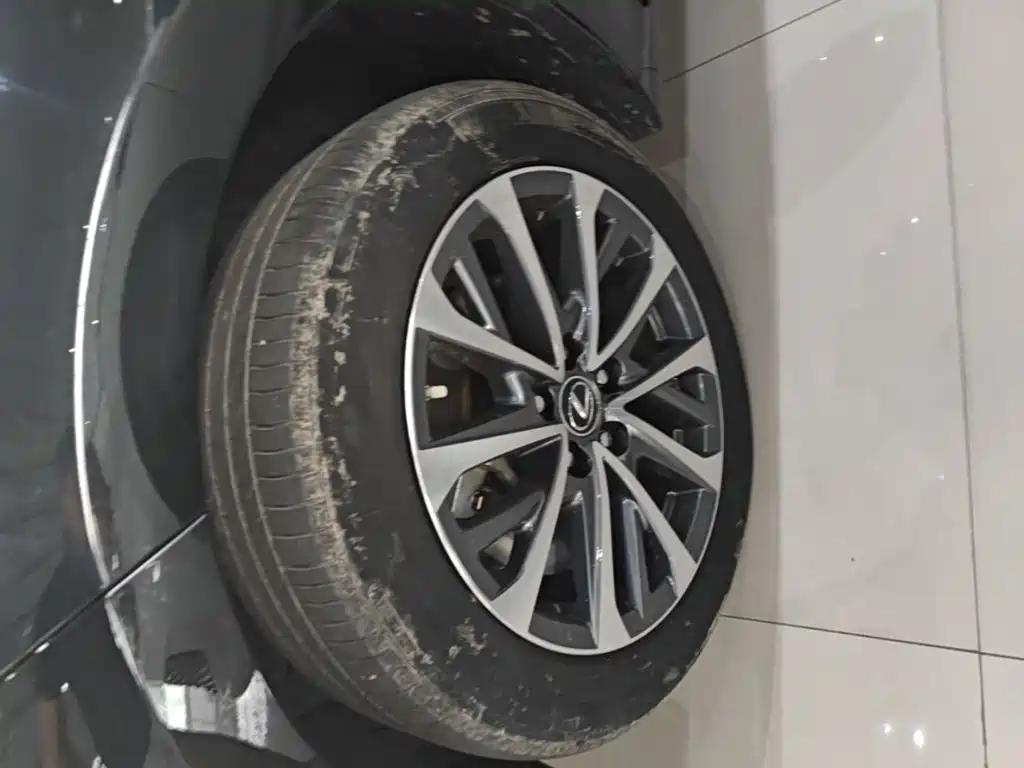 Lexus ES — миниатюра 23