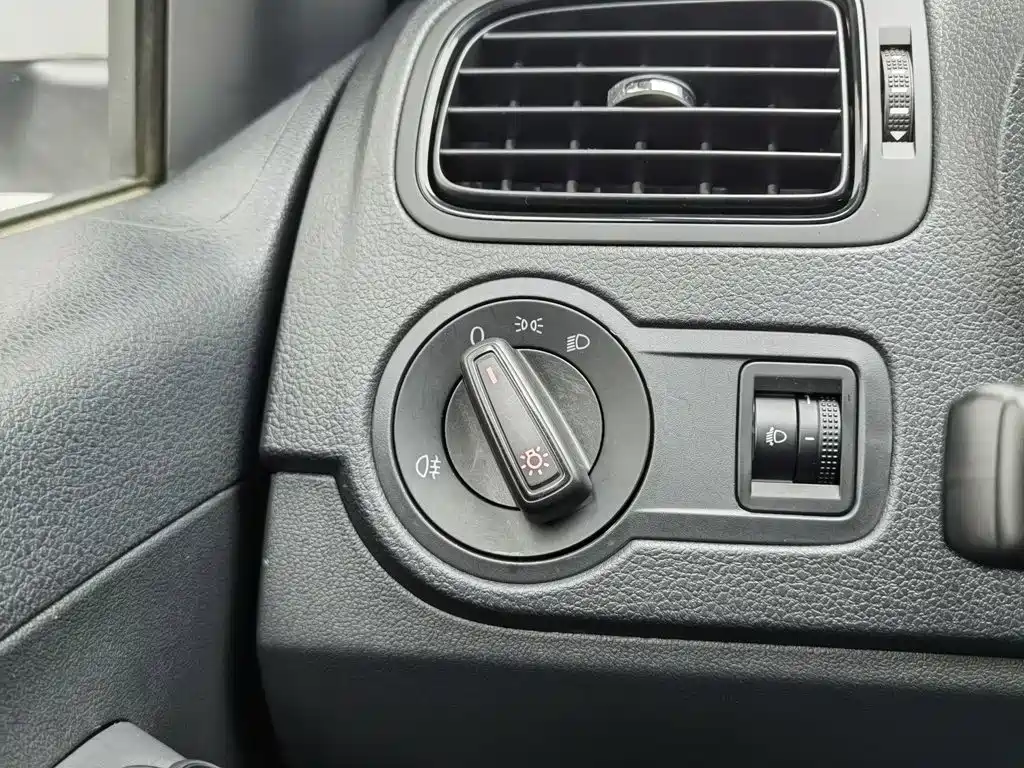 Volkswagen Polo — миниатюра 21