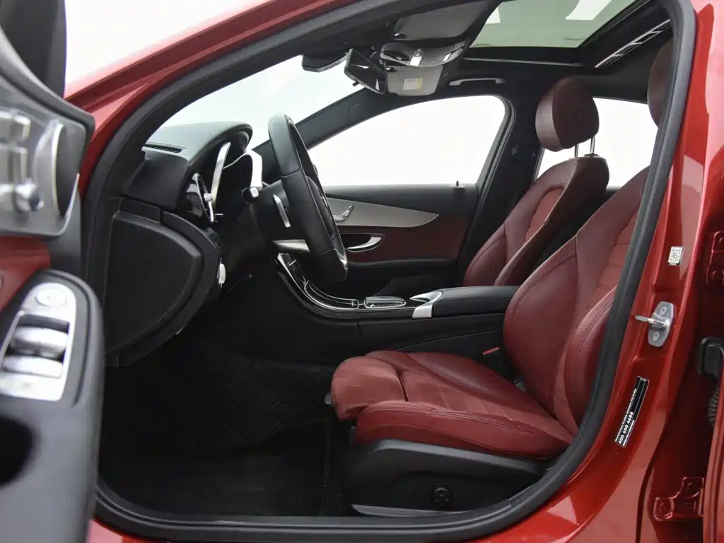 Mercedes-Benz C-Class — миниатюра 6