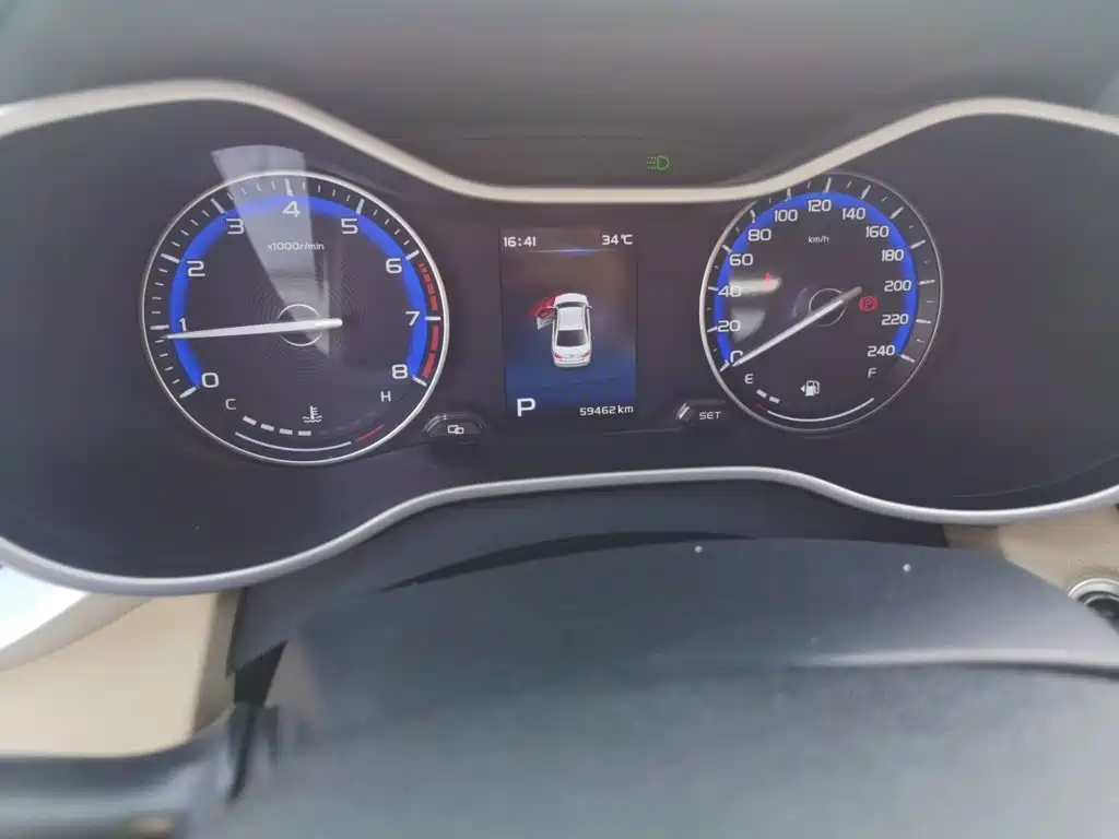 Geely Emgrand — миниатюра 8