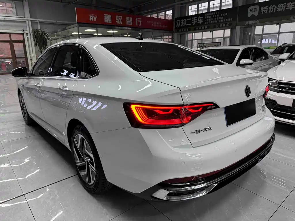 Volkswagen Sagitar 2023 280TSI DSG