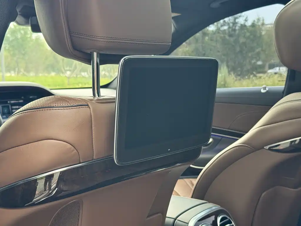 Mercedes-Benz S-Class — миниатюра 21
