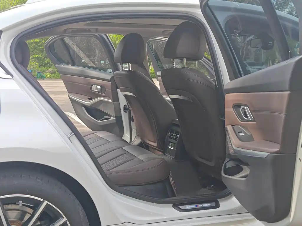 BMW 3 Series — миниатюра 20