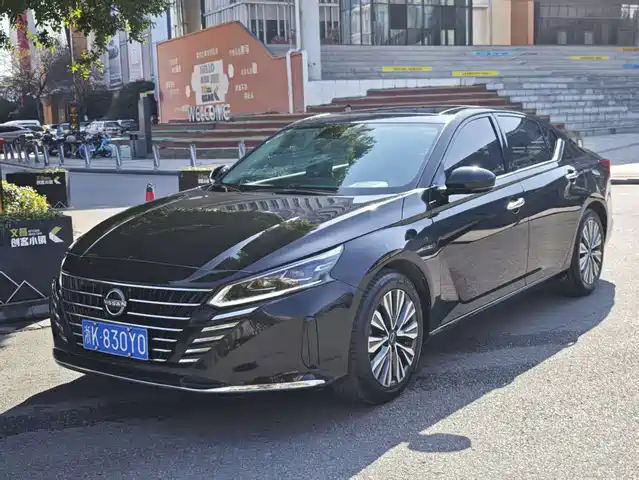 NISSAN TEANA