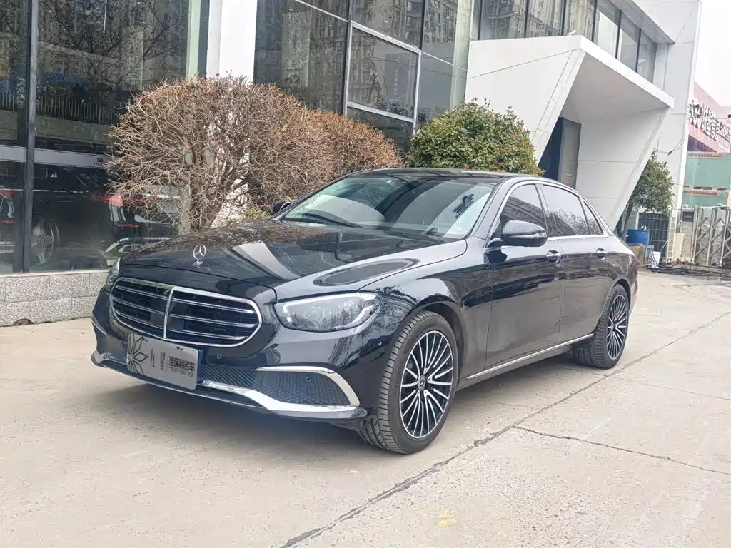 Mercedes-Benz E-Class 2023