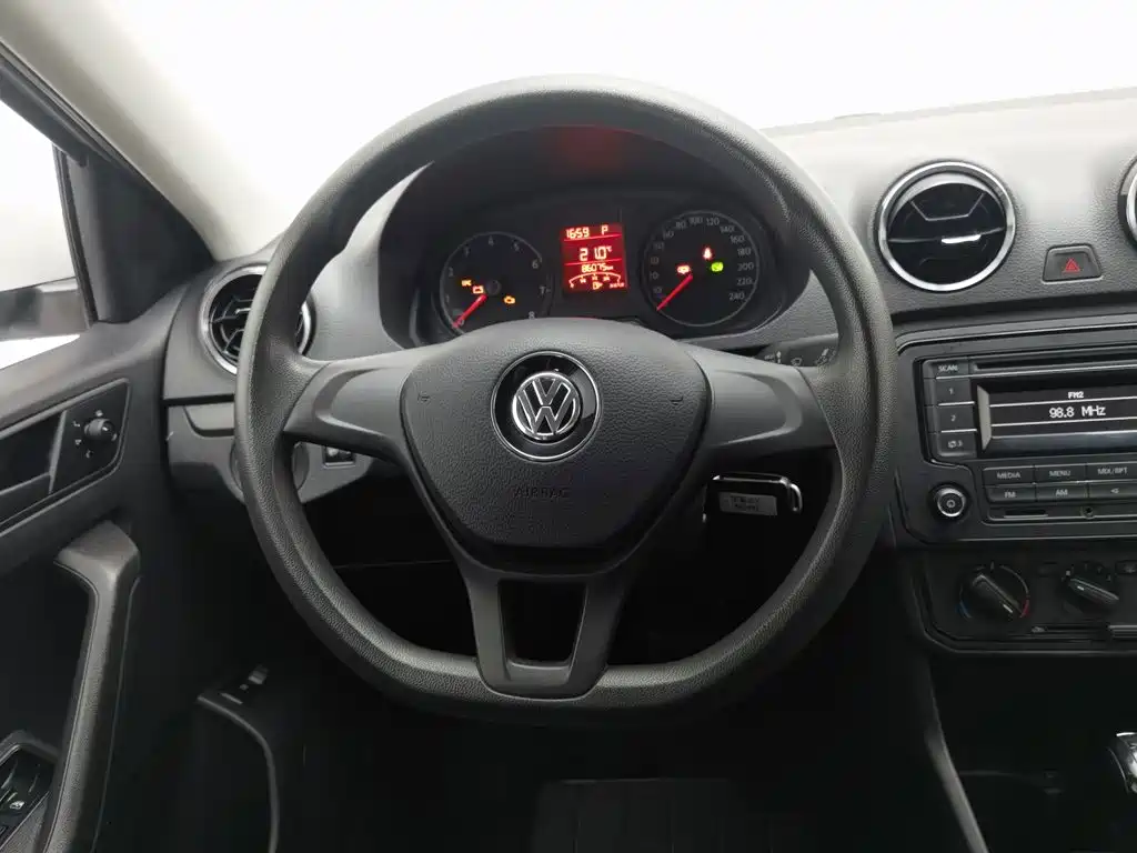 Volkswagen Jetta — миниатюра 11