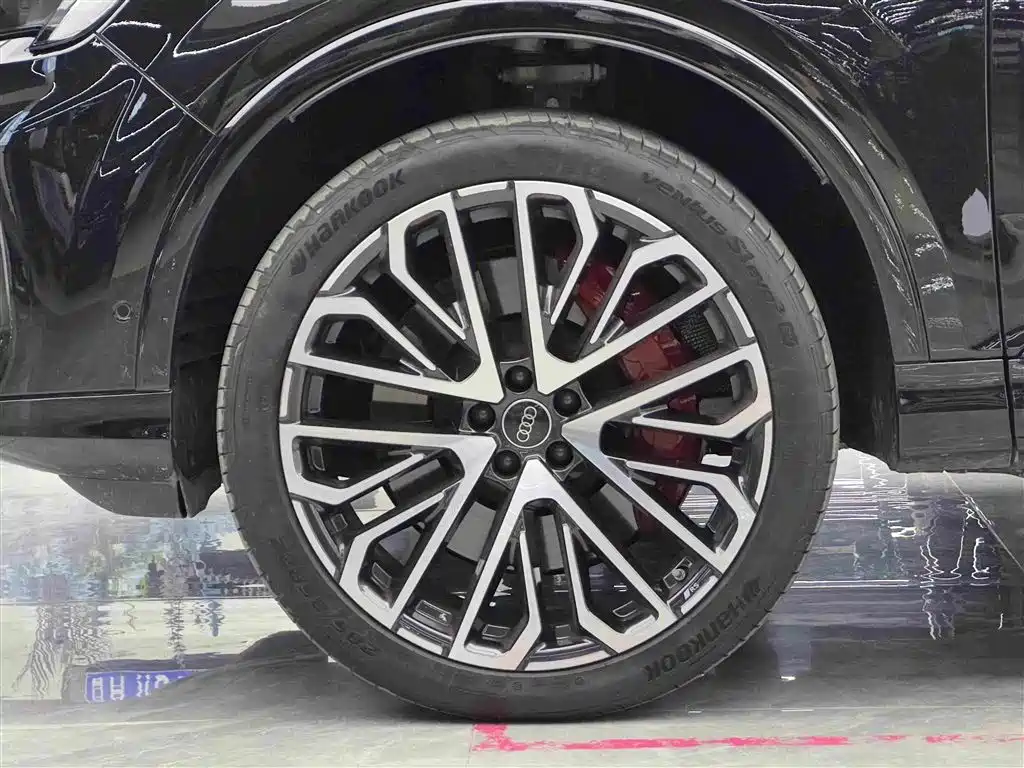 Audi SQ7 — миниатюра 4