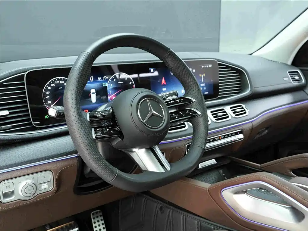 Mercedes-Benz GLS — миниатюра 7