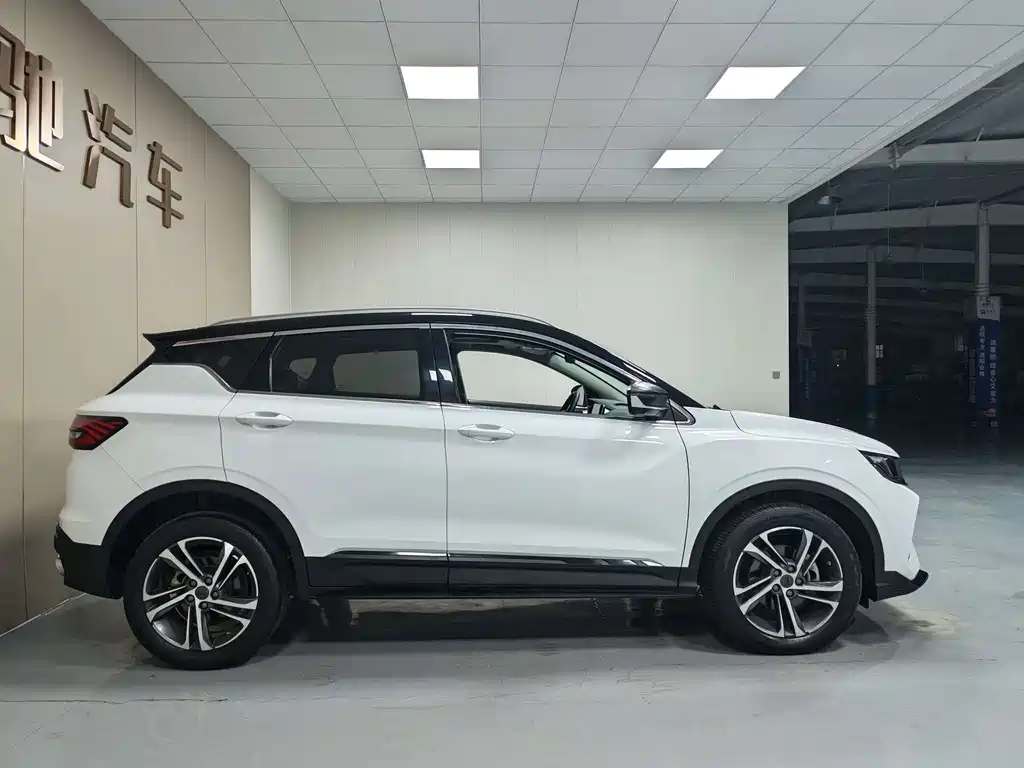 Geely Binyue — миниатюра 8