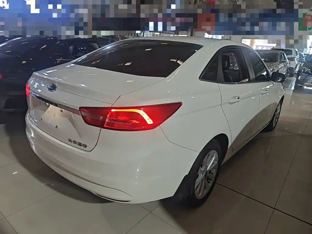 Ford Escort — миниатюра 7