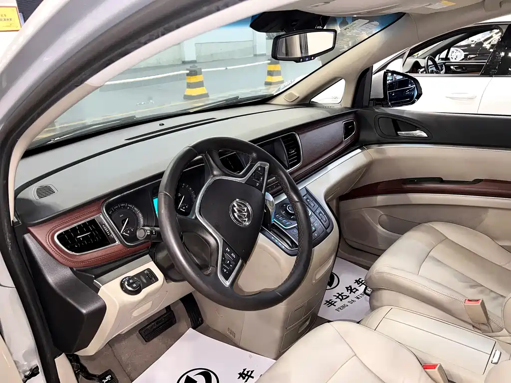 Buick GL8 — миниатюра 4