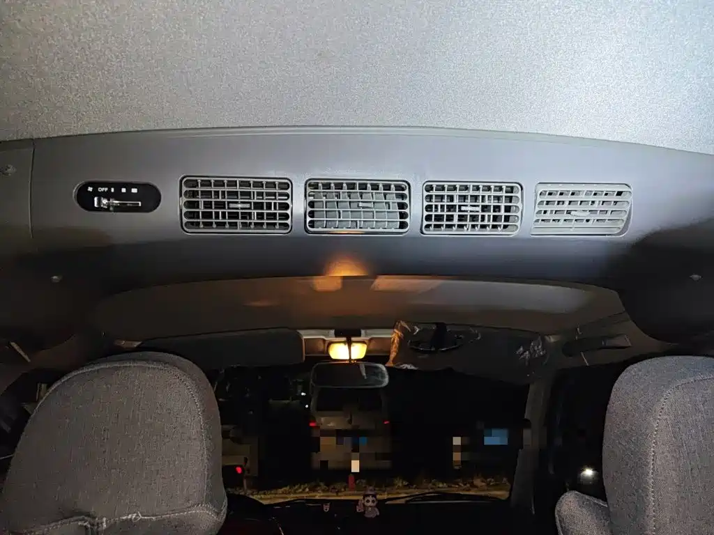 Wuling Rongguang — миниатюра 14