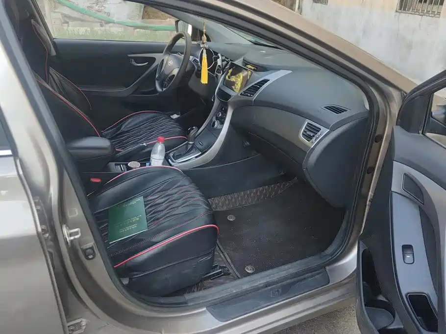 Hyundai Elantra Langdong — миниатюра 8
