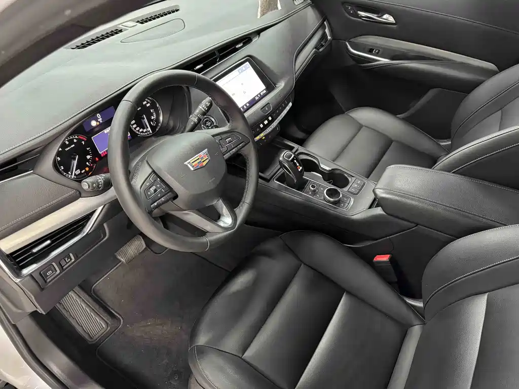 Cadillac XT4 — миниатюра 8