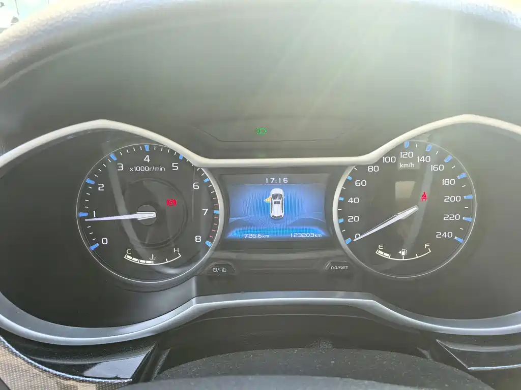 Geely Emgrand — миниатюра 10