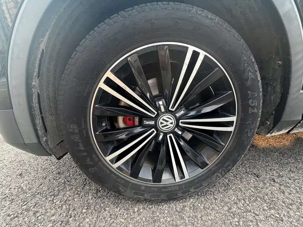 Volkswagen Tiguan L — миниатюра 8