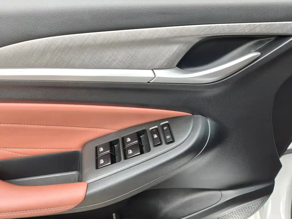 Changan Eado — миниатюра 8