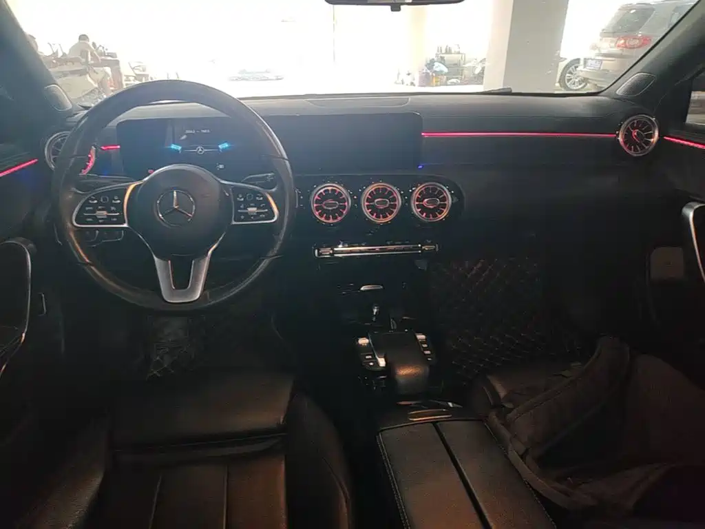 Mercedes-Benz A-Class — миниатюра 10