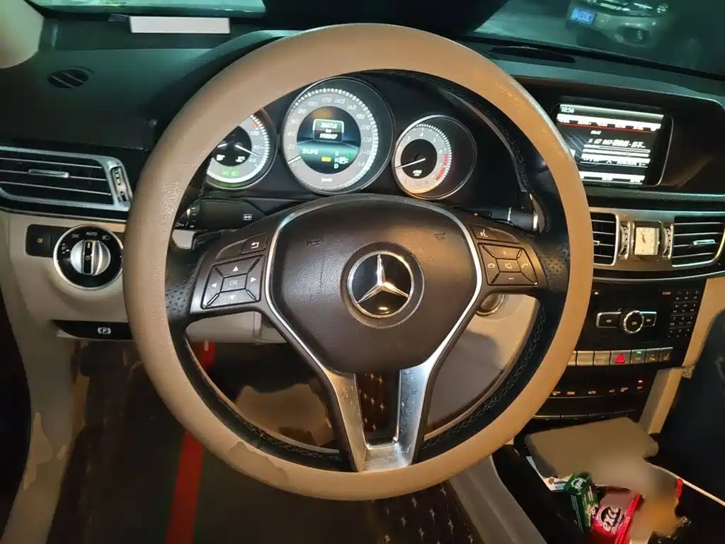 Mercedes-Benz E-Class — миниатюра 3