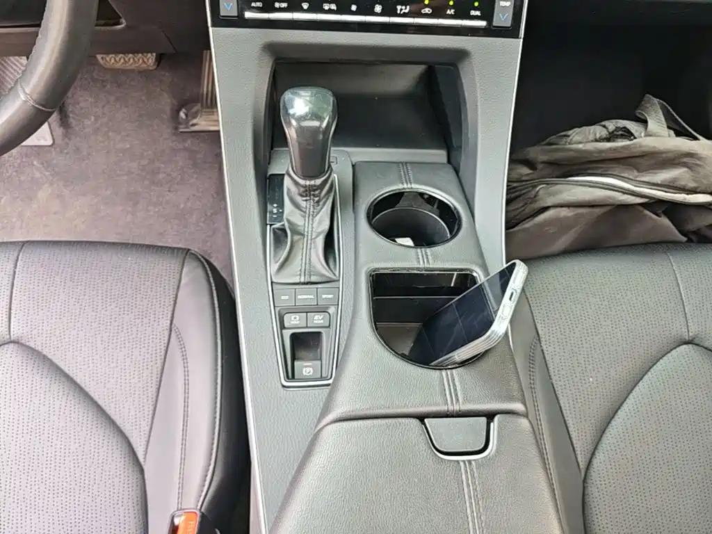 Toyota Avalon — миниатюра 14