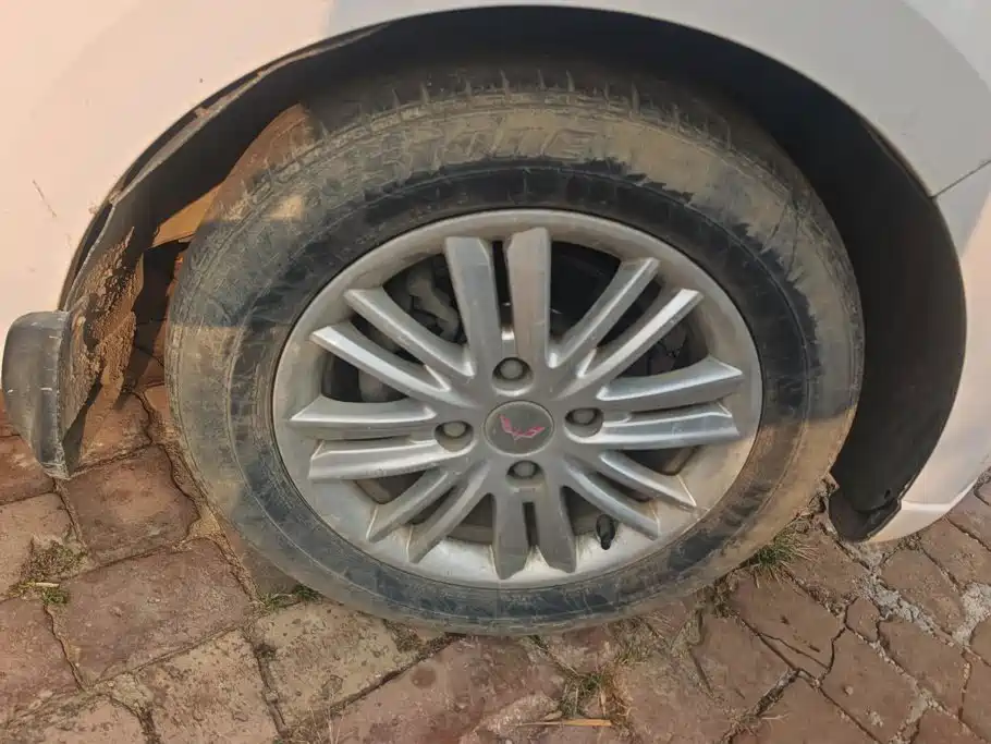 Wuling Hongguang — миниатюра 6