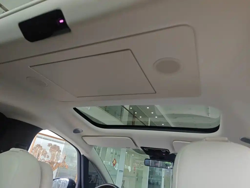 Li Auto Li MEGA — миниатюра 18