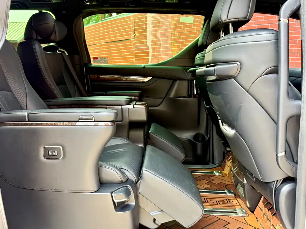 Toyota Vellfire — фотографии объявления, Фото 14