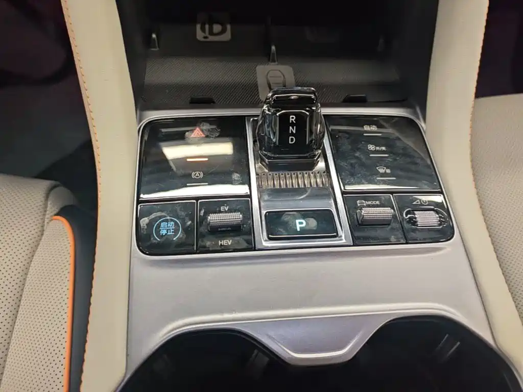BYD PLUS New Energy — миниатюра 14