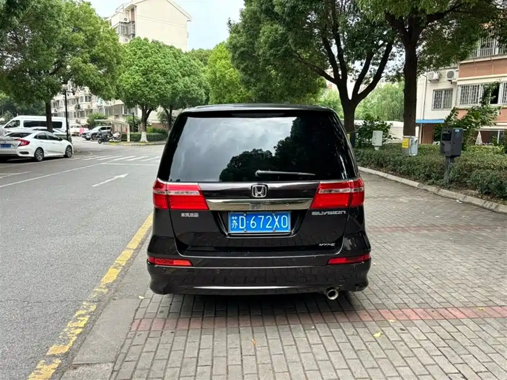 Honda Elysion 2012 2.4L VTi-S Luxury
