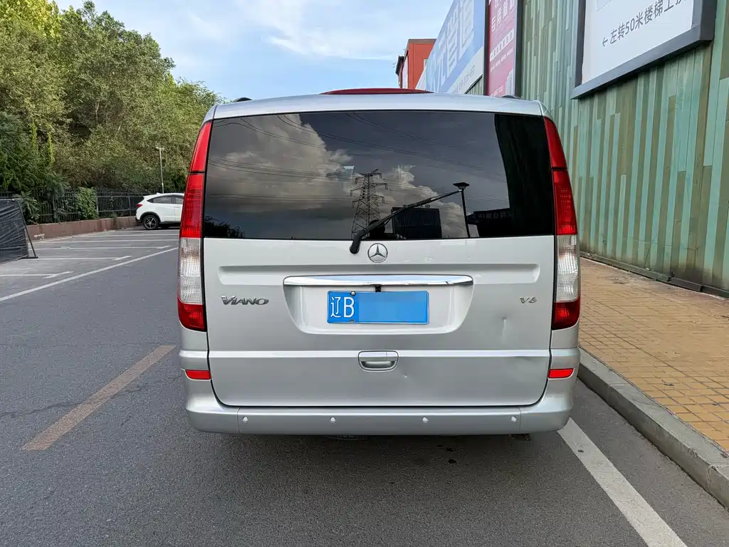 Mercedes-Benz Viano — миниатюра 11