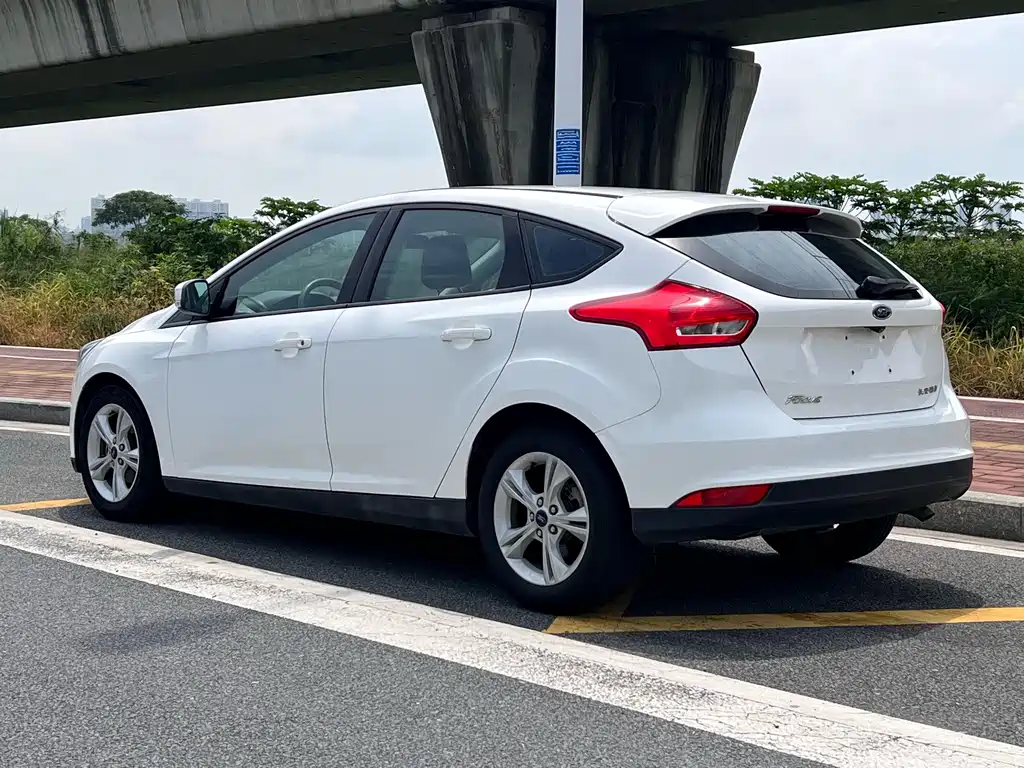 Ford Focus — миниатюра 7