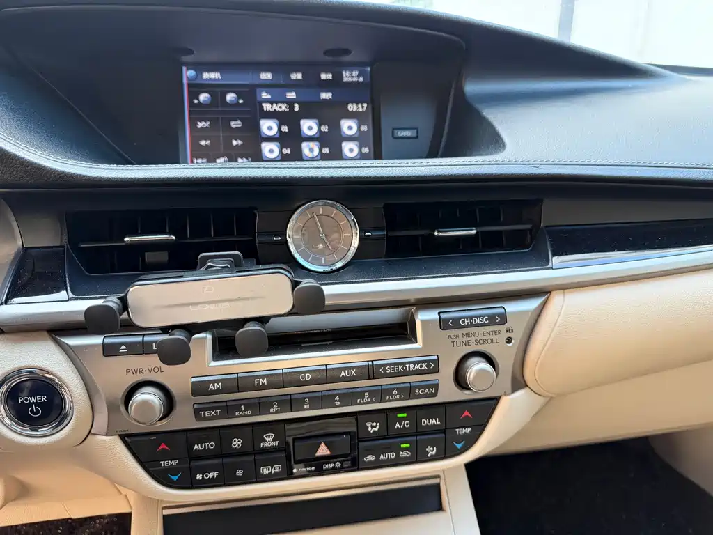 Lexus ES — миниатюра 13