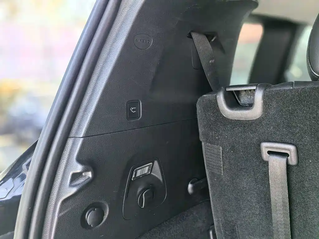 Jeep Grand Commander — миниатюра 12