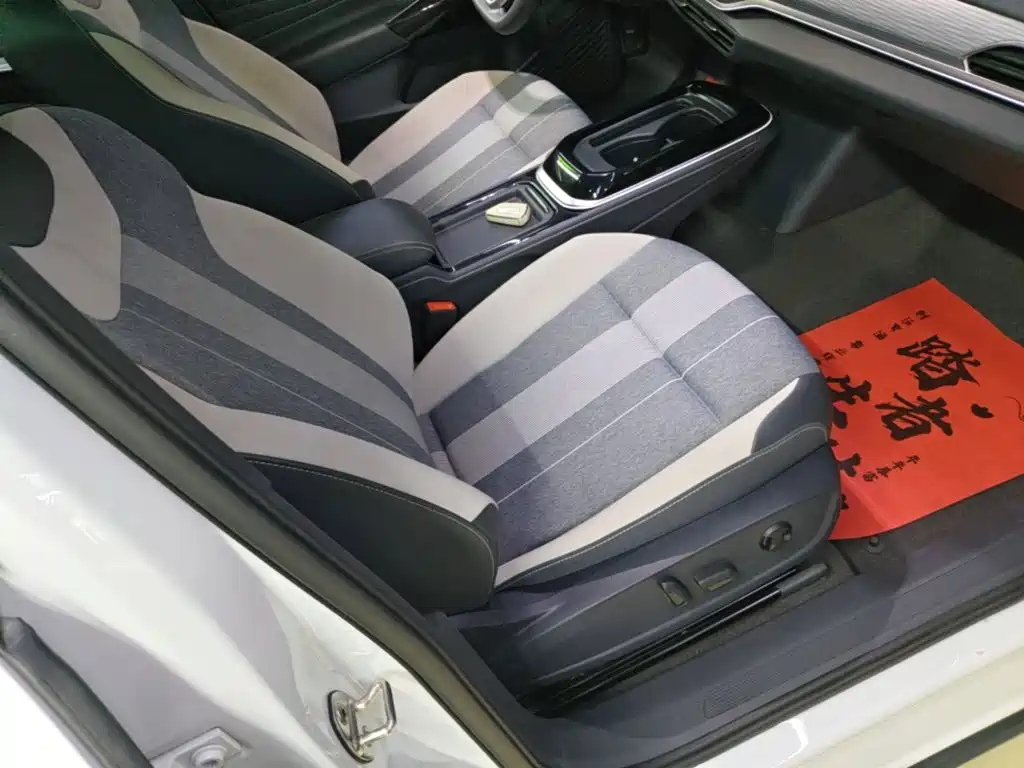 Volkswagen ID.4 Crozz — миниатюра 25