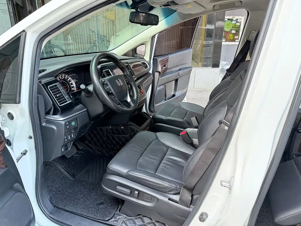 Honda Elysion — миниатюра 6