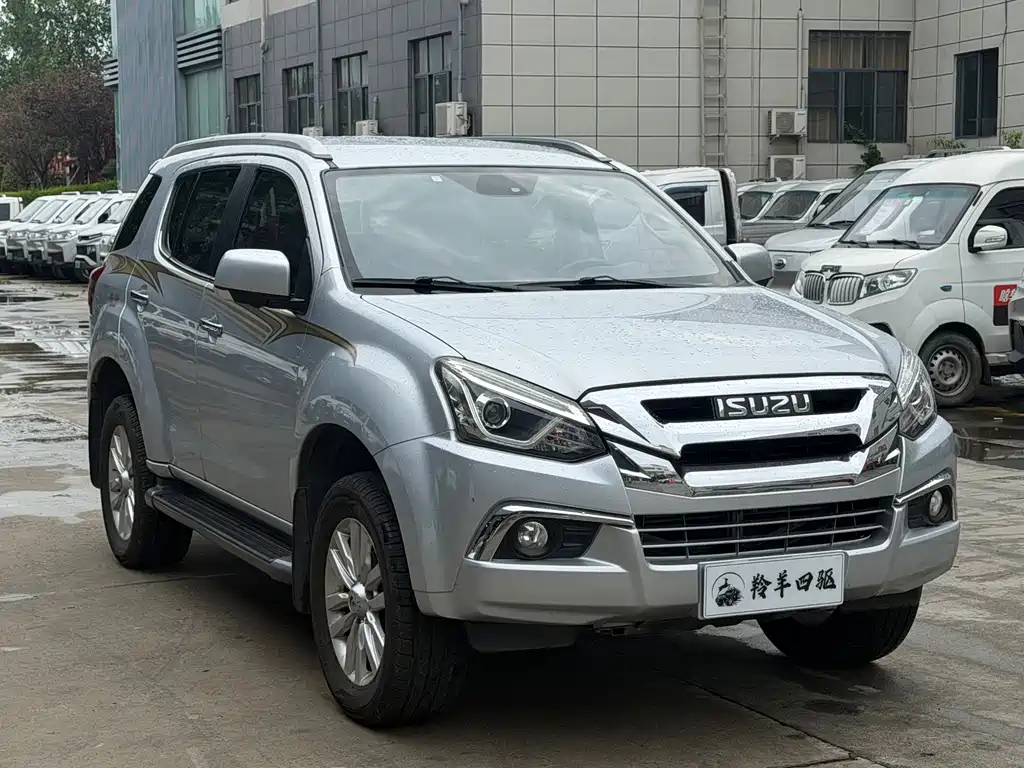 Isuzu MU-X — миниатюра 3