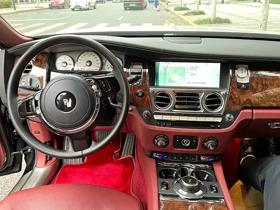 Rolls-Royce Ghost — миниатюра 4