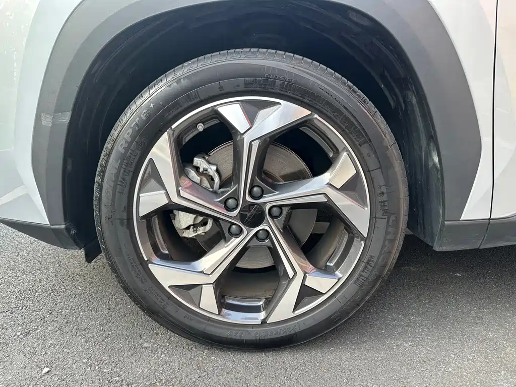 Geely Boyue L — миниатюра 20
