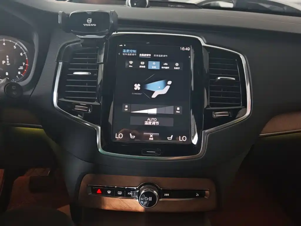 Volvo XC90 — миниатюра 13