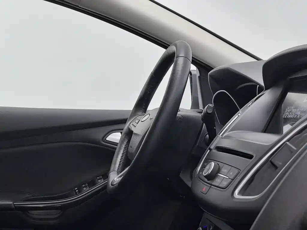 Ford Focus — миниатюра 22