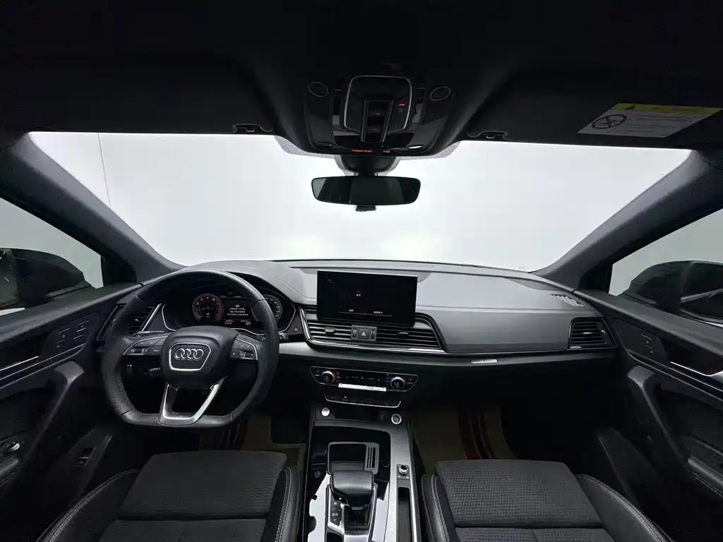 Audi Q5L Sportback — миниатюра 4