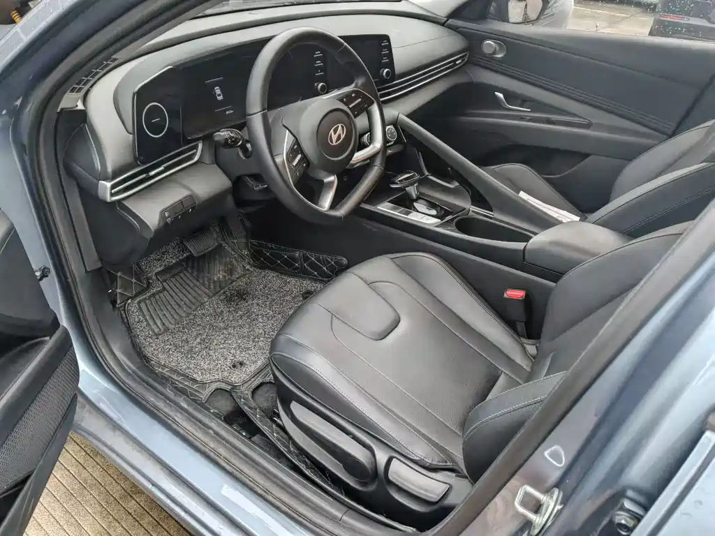 Hyundai Elantra — миниатюра 5