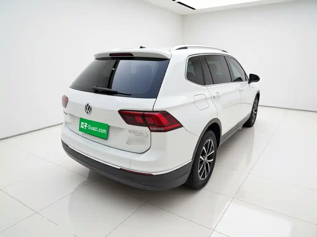 Volkswagen Tiguan L — миниатюра 4
