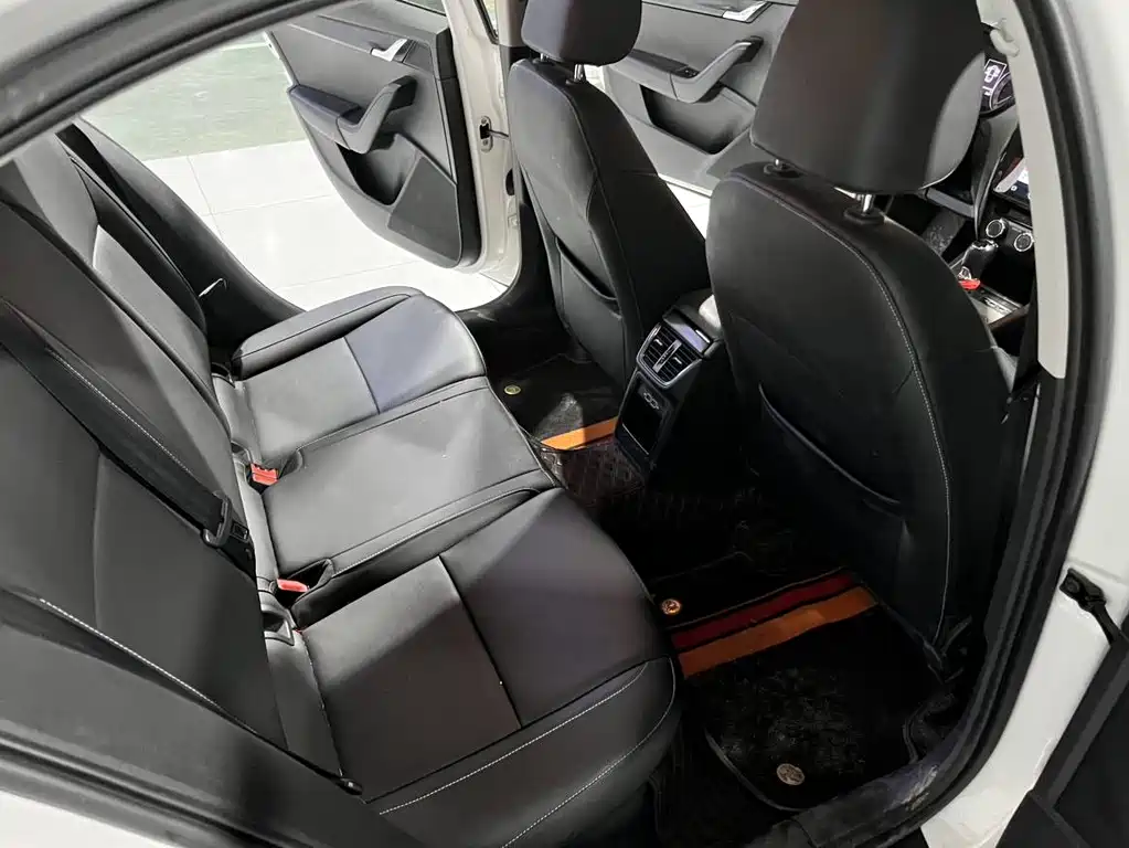 Skoda Octavia — миниатюра 13