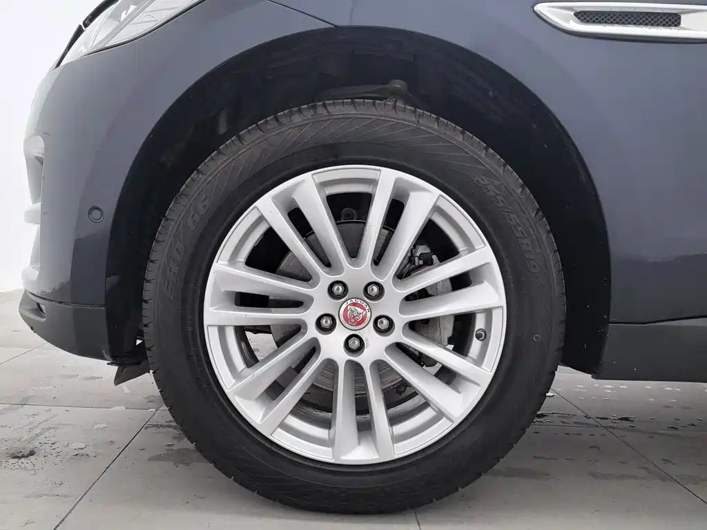 Jaguar F-PACE — миниатюра 17