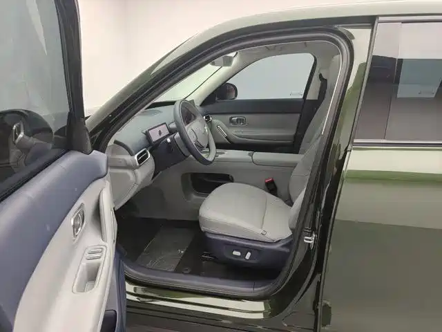 Leapmotor Leapmotor A10 — миниатюра 12