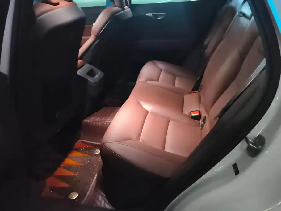 Volvo XC60 — миниатюра 11