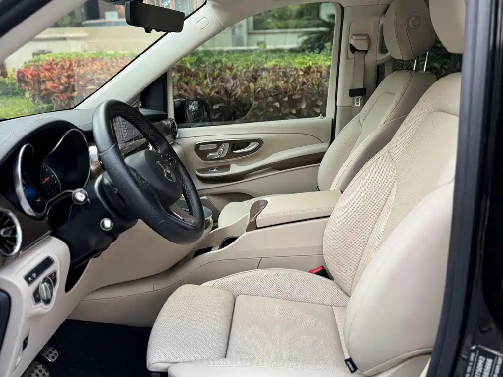 MERCEDES-BENZ V CLASS