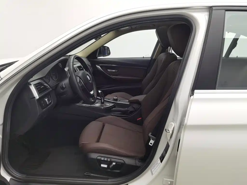 BMW 3 Series — миниатюра 10
