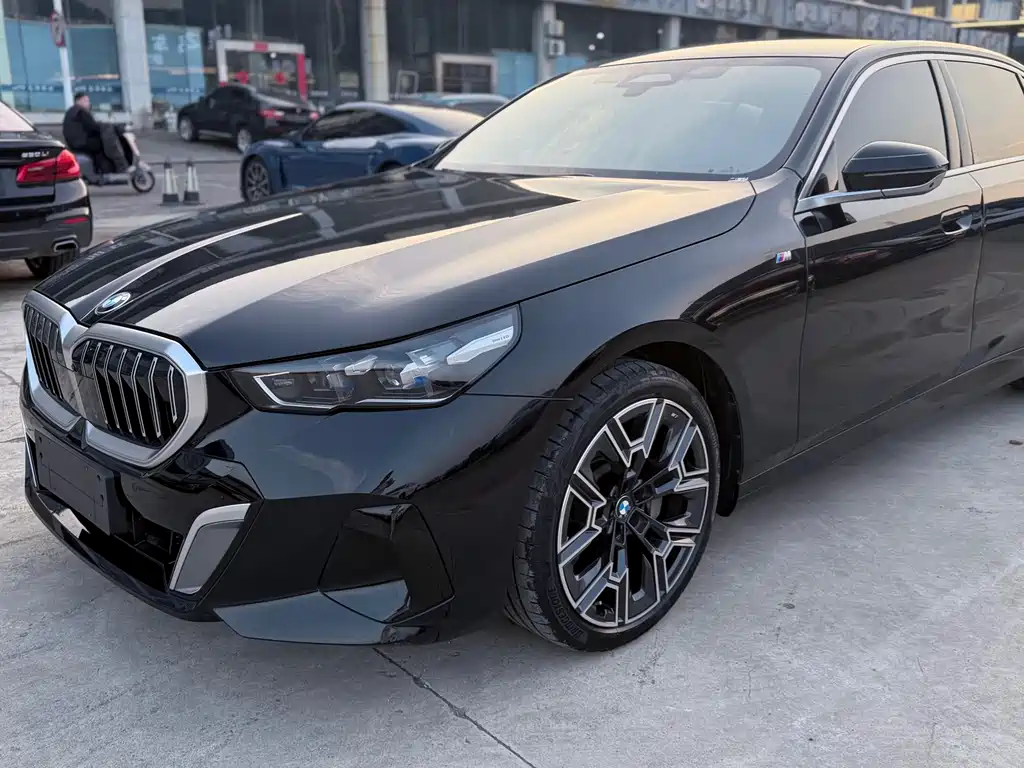 BMW 5 Series 2024